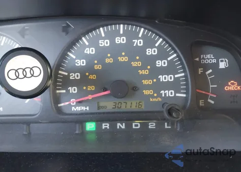 2000 Toyota 4Runner z USA, uszkodzony, nr VIN JT3GM84R1Y0066938